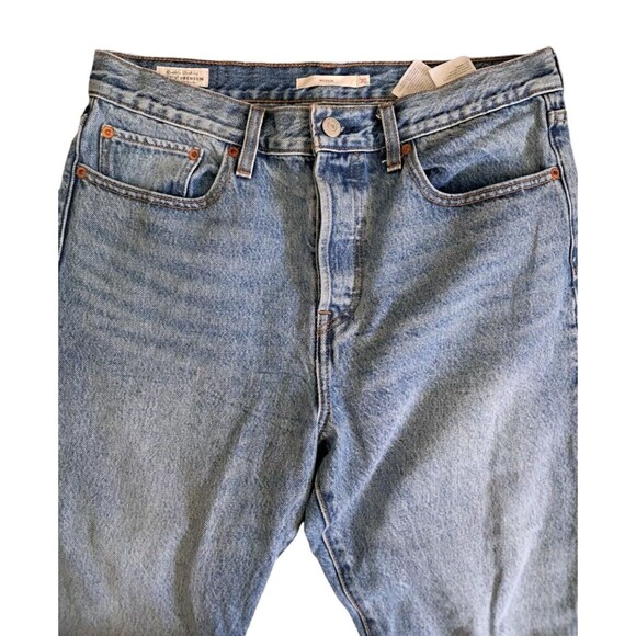 Levi's Women's Size 30 Wedgie Jeans Light Wash Raw Hem High Rise Button Fly - Picture 4 of 13